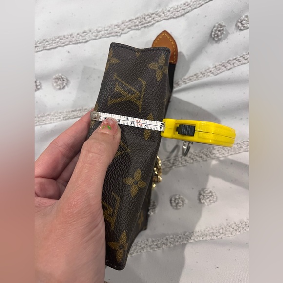 Louis Vuitton Zipper Pouch Preloved - Picture 11 of 12
